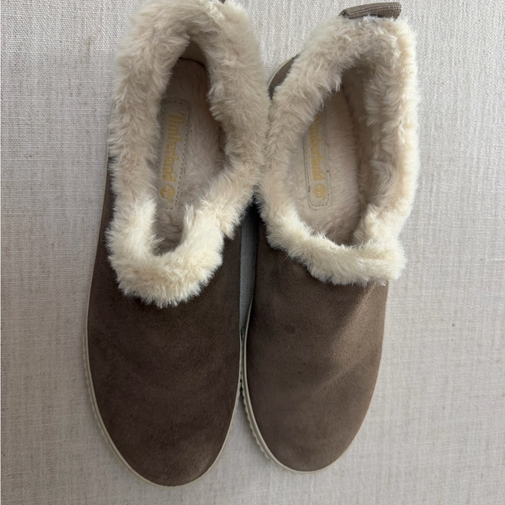 Timberland Women's Brown Cozy Slippers